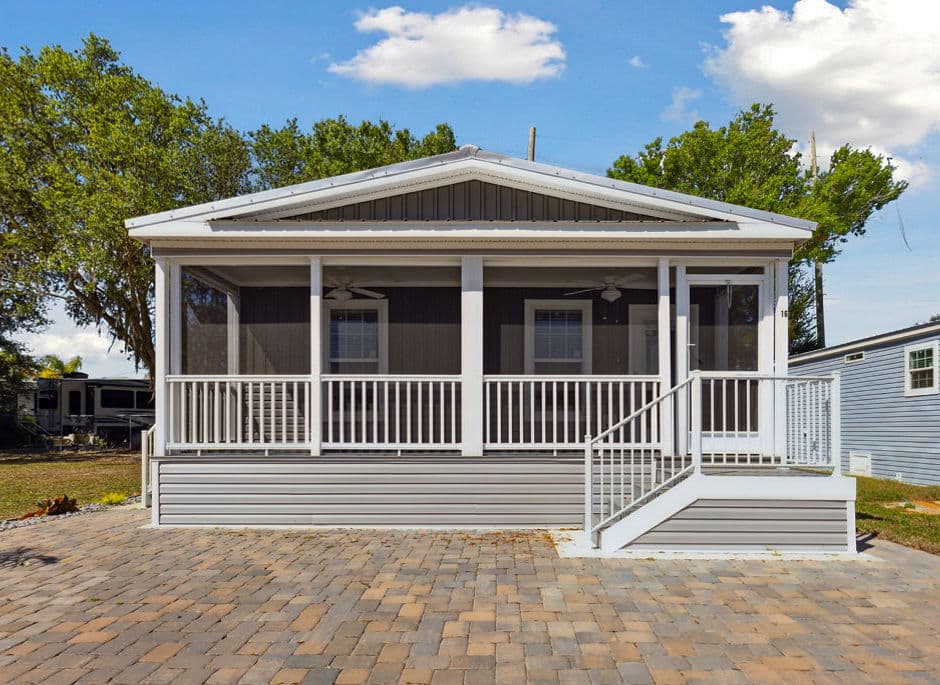 Mabson exterior home features