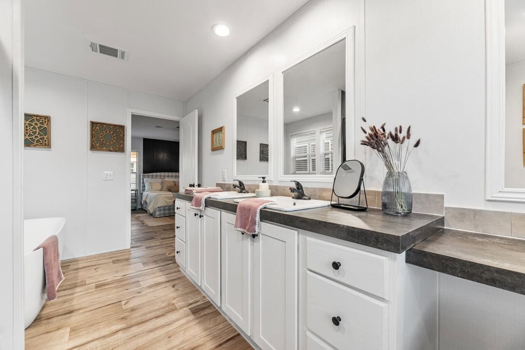 32644d bathroom home features