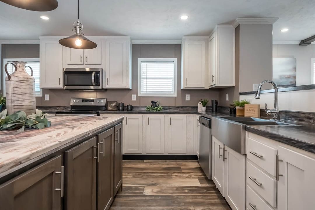 Ruby kitchen home features