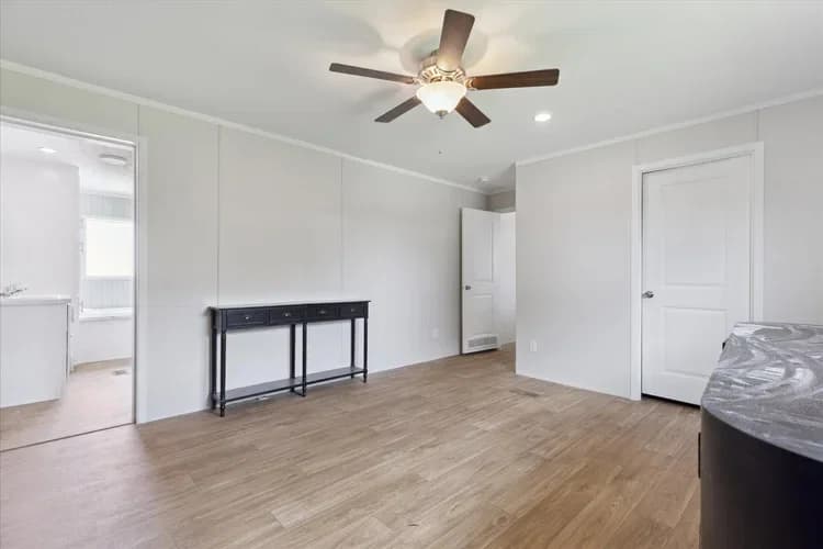 Fremont interior home features