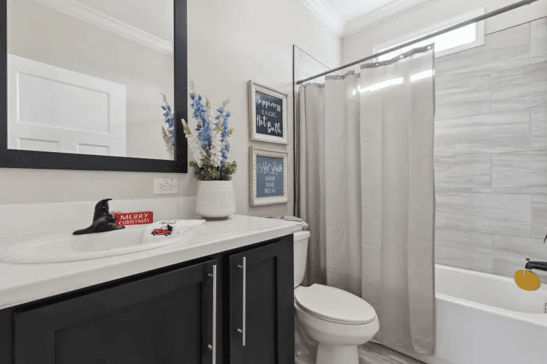 Mccordsville bathroom home features