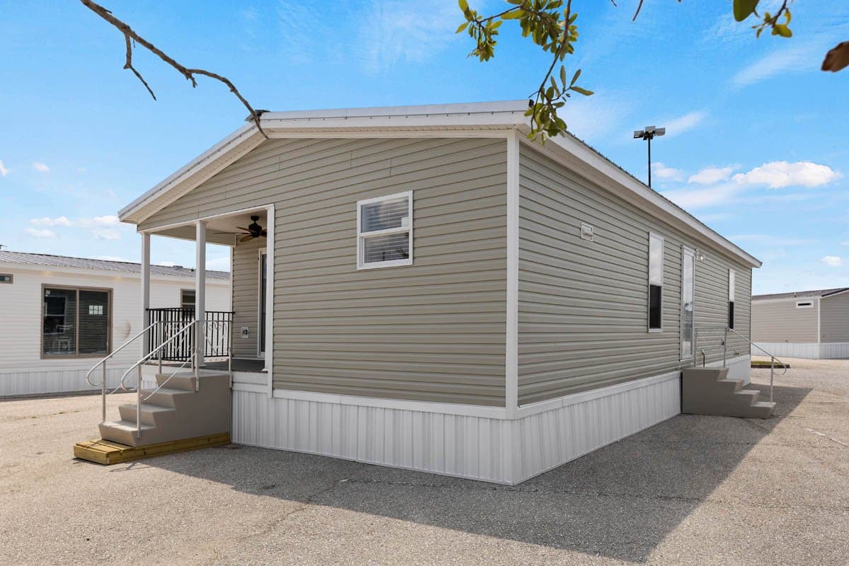 Mchann exterior home features