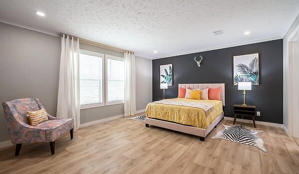 The blackwater bedroom home features