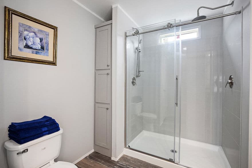 Apopka bathroom home features