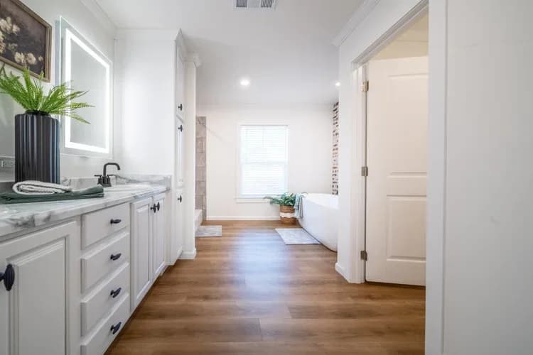 Wilson bend bathroom home features