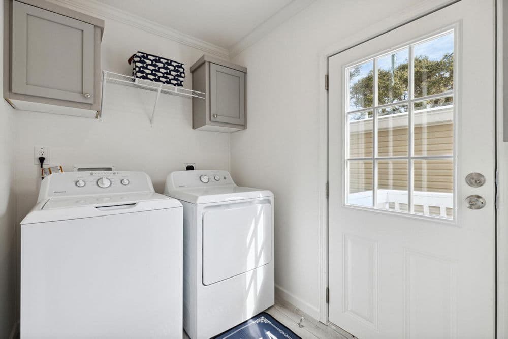 Amica interior home features