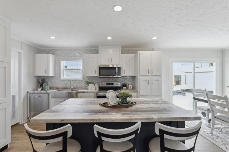 Fremont kitchen home features