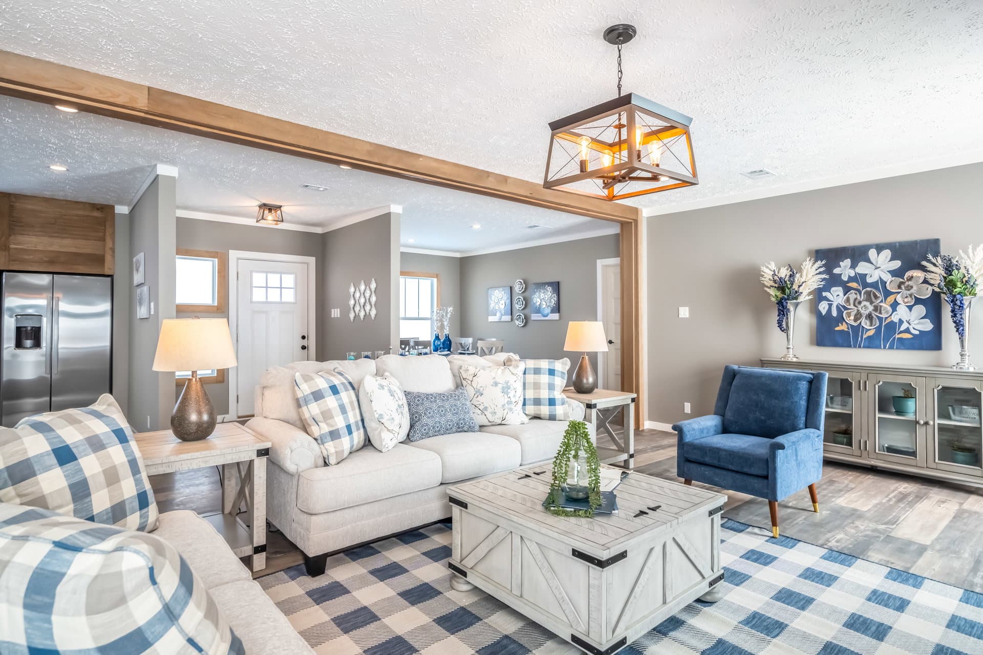 The willow oak interior home features