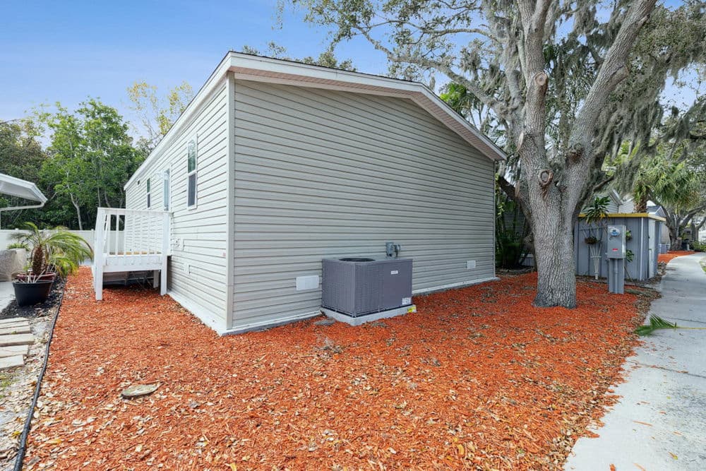 Amica exterior home features