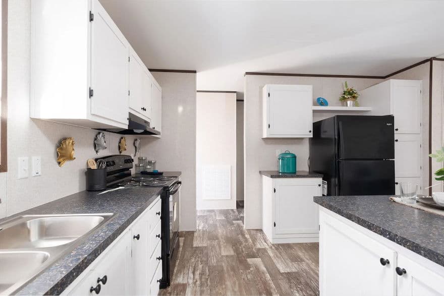 Plumosa kitchen home features