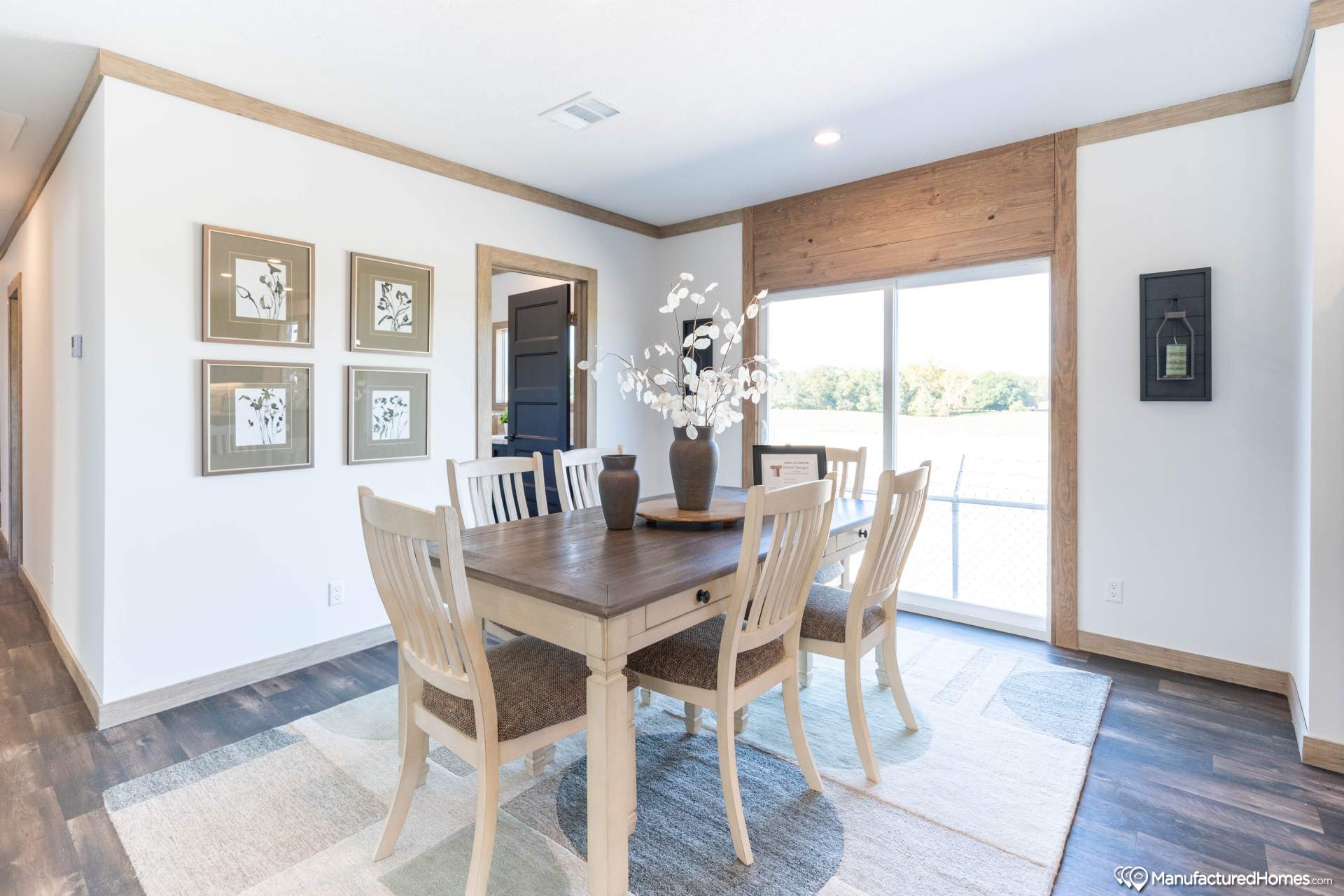 The delilah kitchen home features