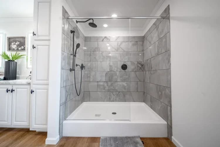 Wilson bend bathroom home features