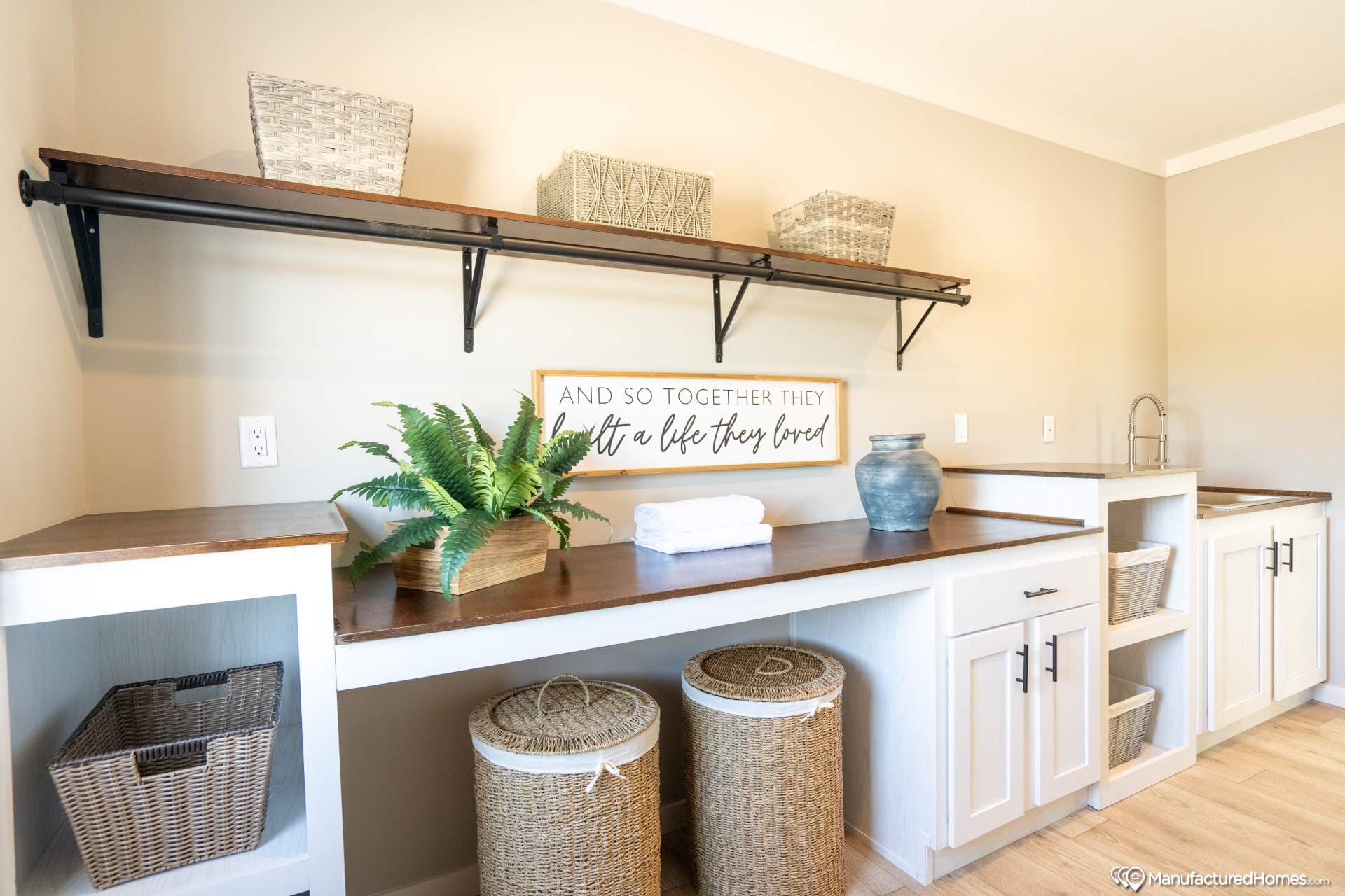 The shades creek interior home features