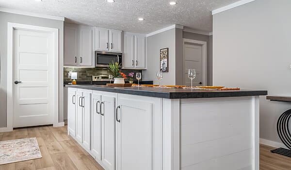 The blackwater kitchen home features
