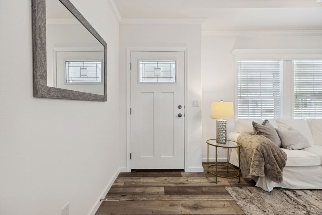 Silver springs 5029 interior home features