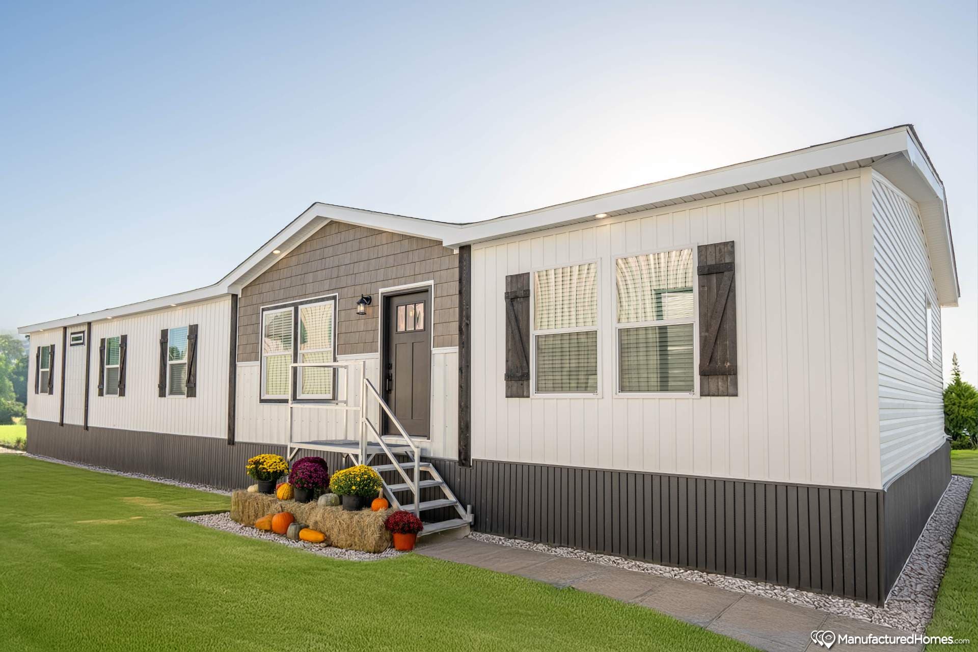 The delilah hero home features
