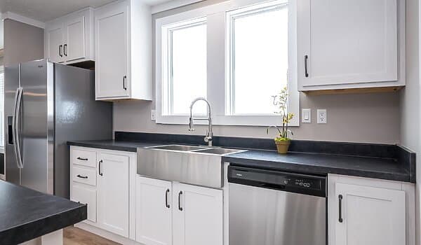 The blackwater kitchen home features