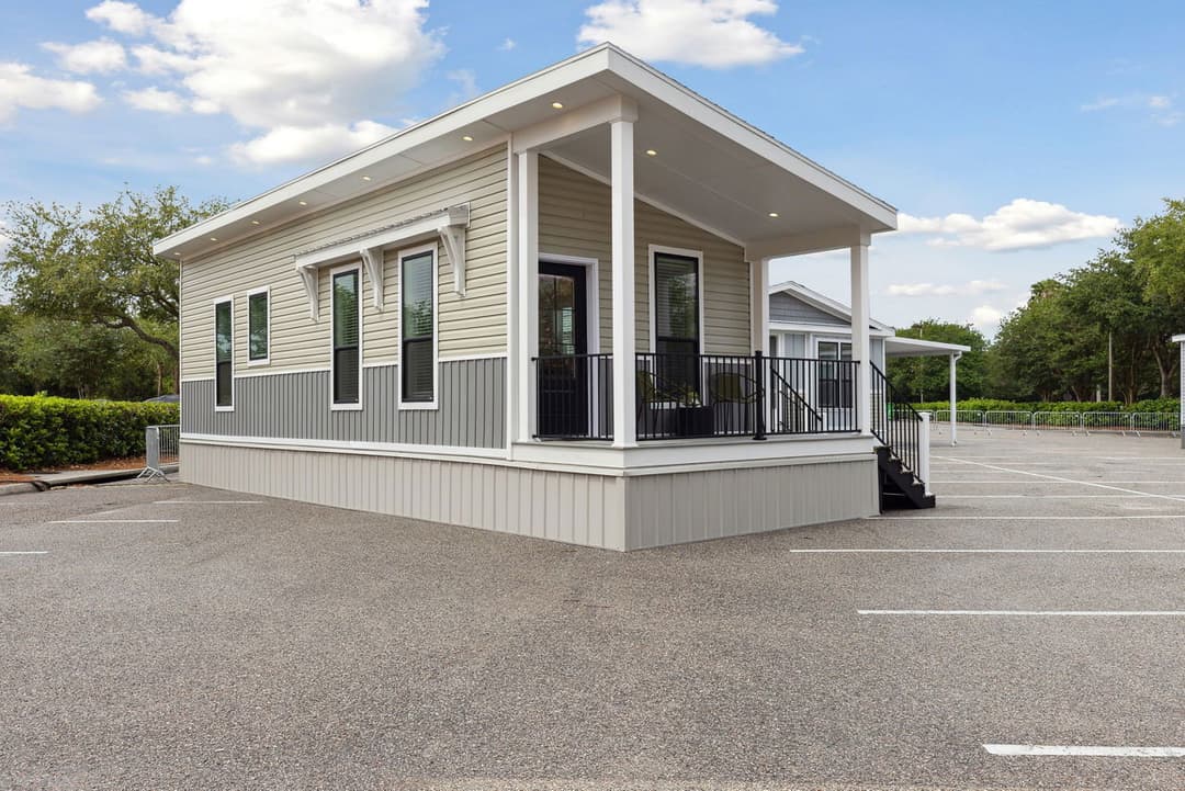 Calloway 239 exterior home features