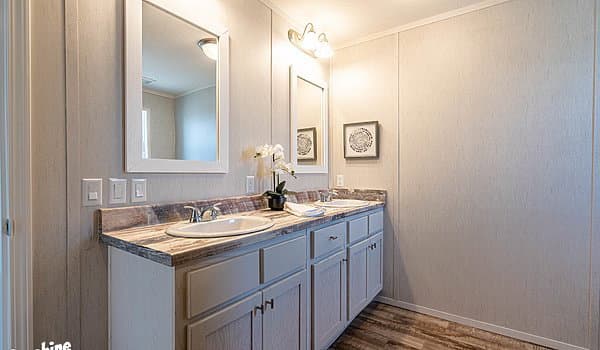 Arc1680-8000 bathroom home features