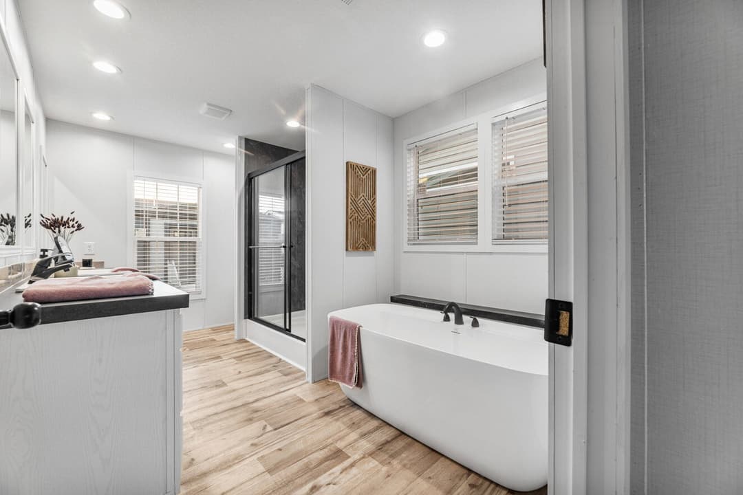 32644d bathroom home features