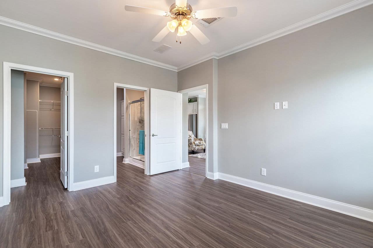 Silver springs 5077 interior home features