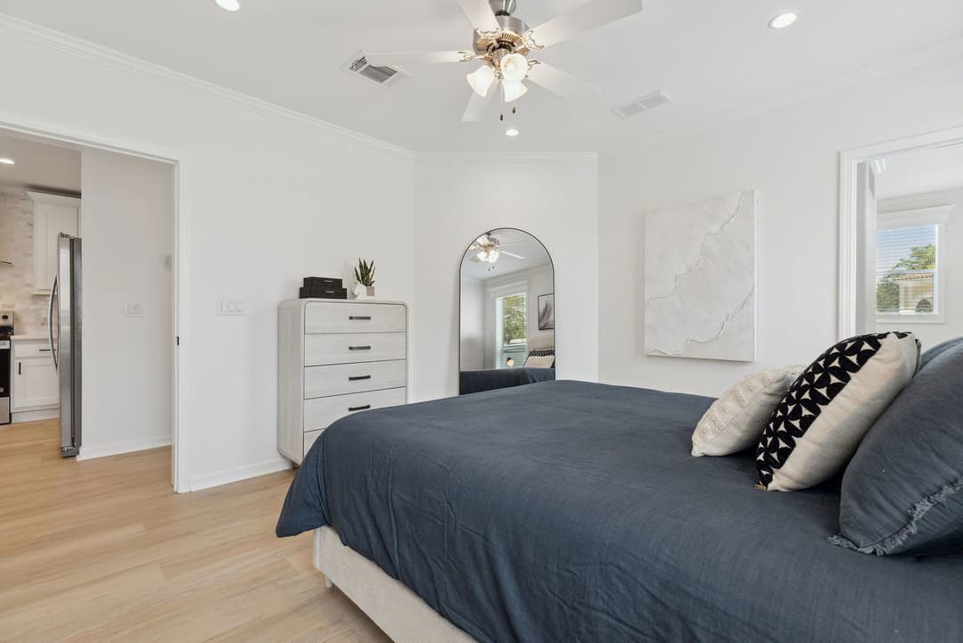 Silver springs 5044a bal harbour bedroom home features