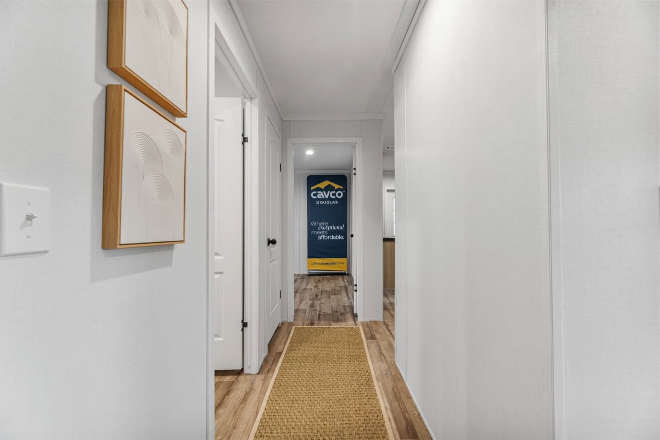 32644d interior home features
