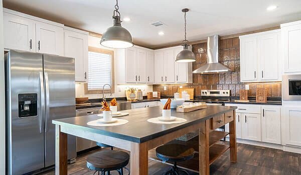 The roxy hero and kitchen home features