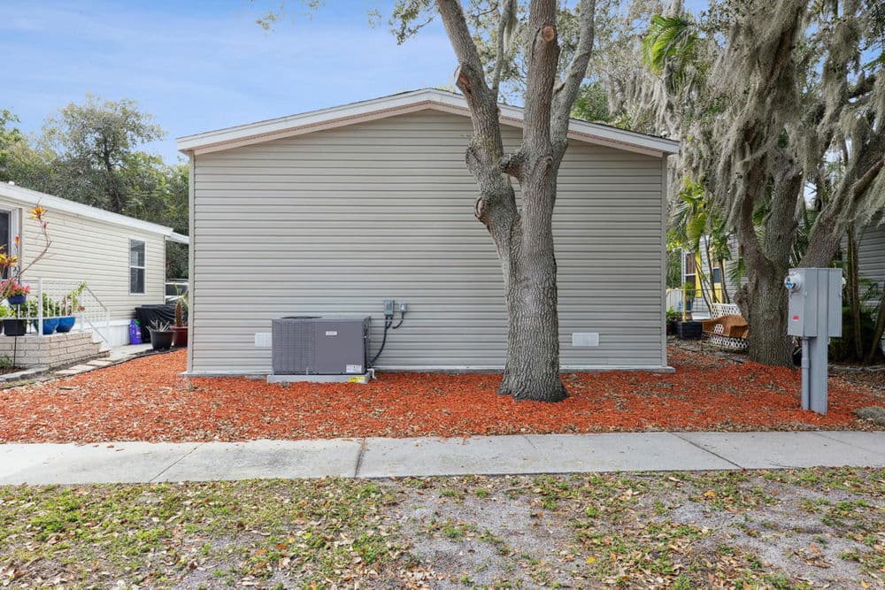 Amica exterior home features