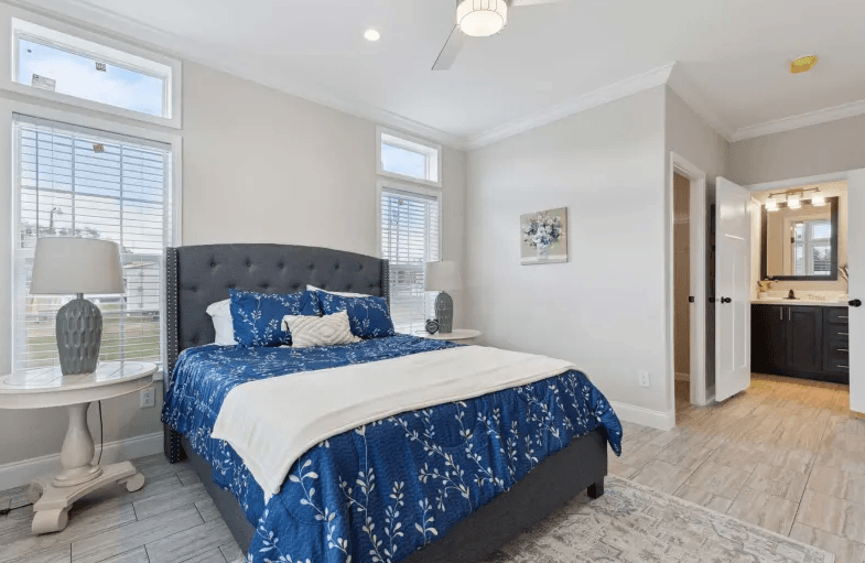 Mccordsville bedroom home features