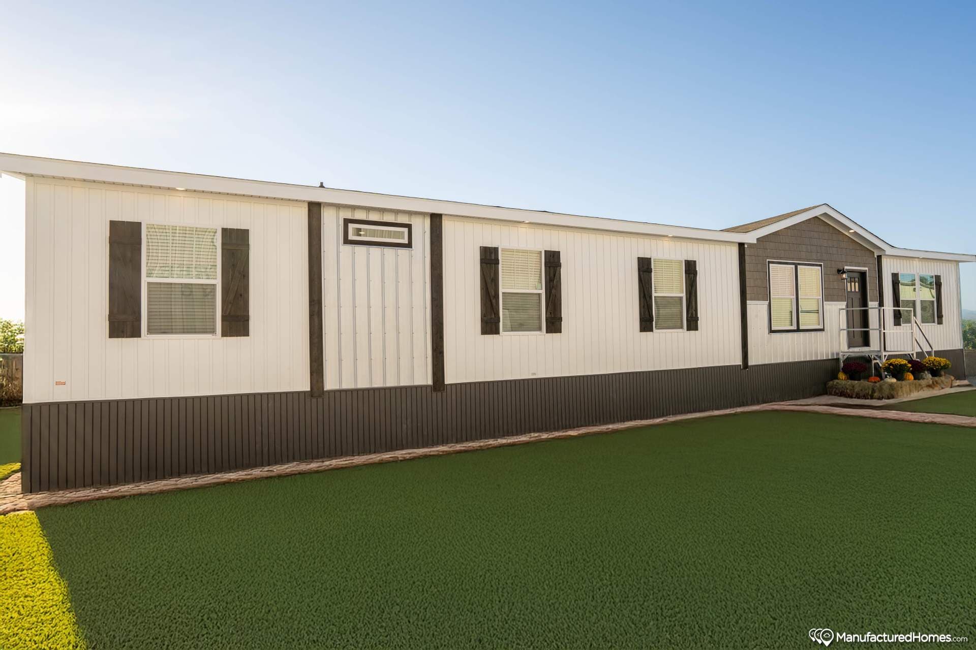 The delilah exterior home features
