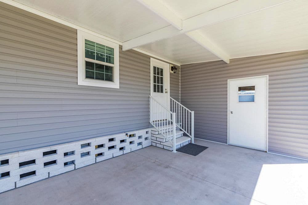 Yarbo exterior home features