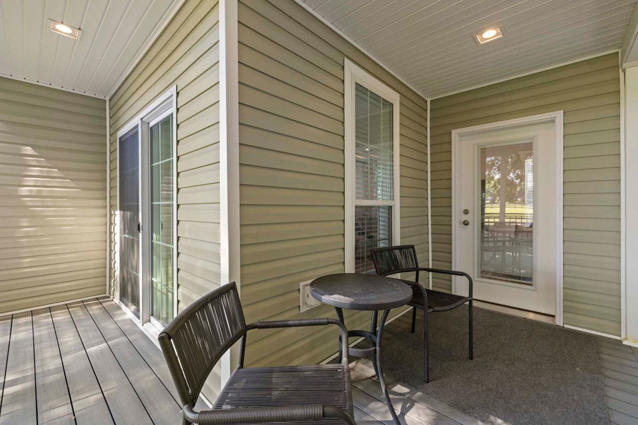 Silver springs 5046 exterior home features