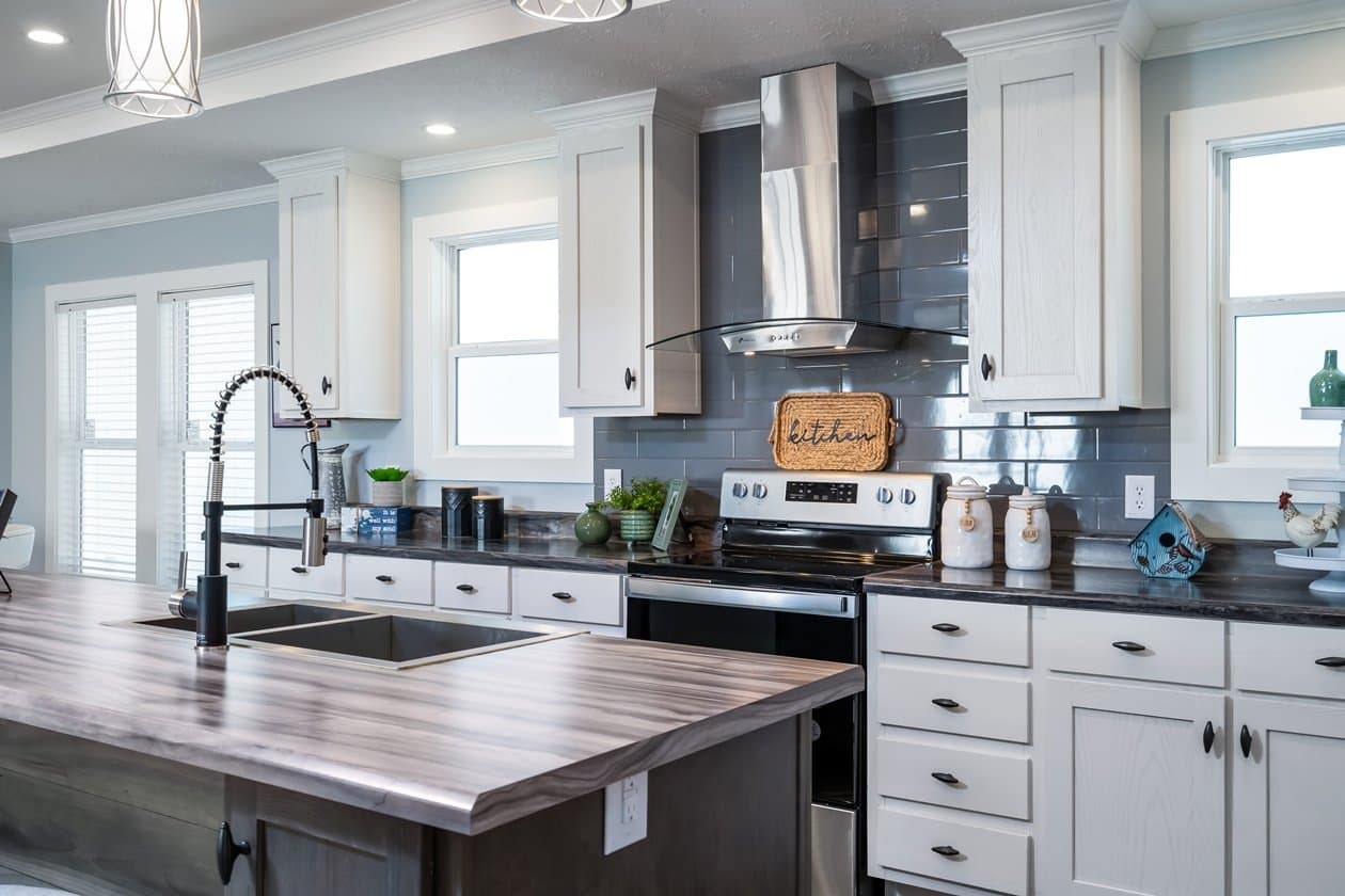 Byler kitchen home features