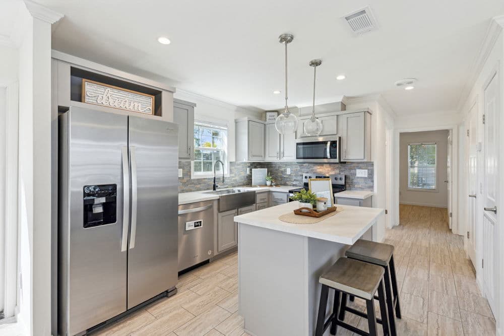 Mabson kitchen home features