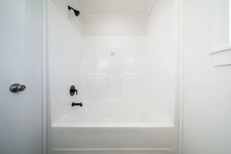 Wilson bend bathroom home features