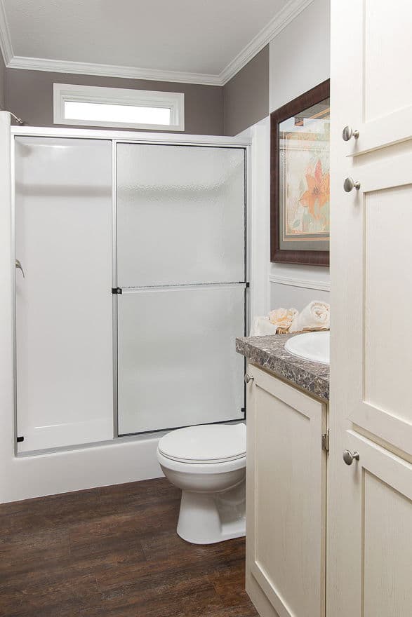 Miccosukee bathroom home features