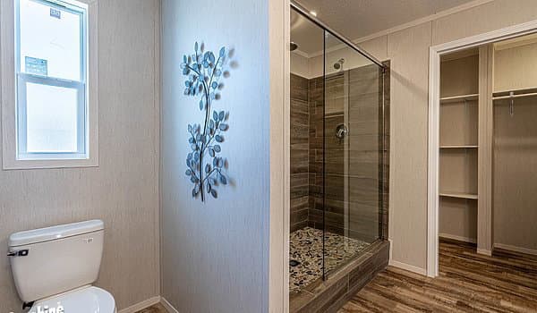 Arc1680-8000 bathroom home features