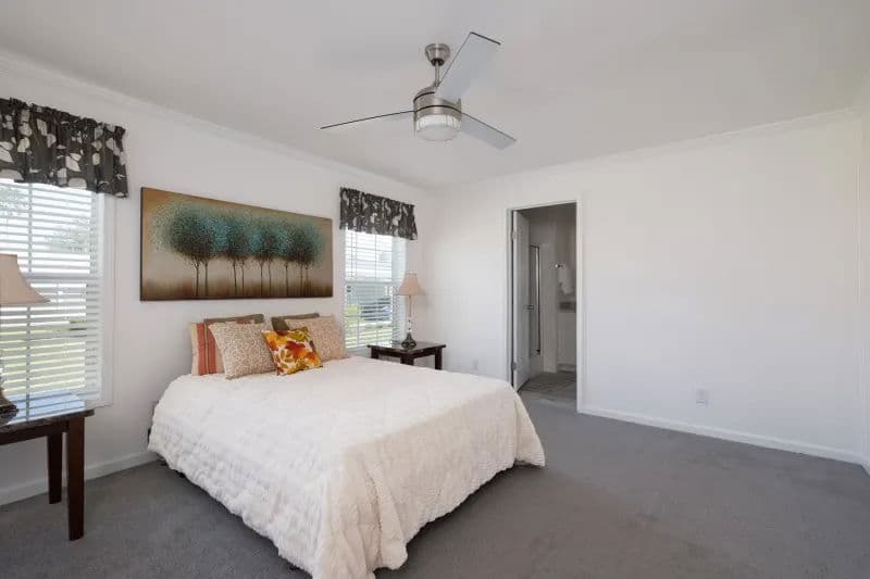 Rutherford bedroom home features