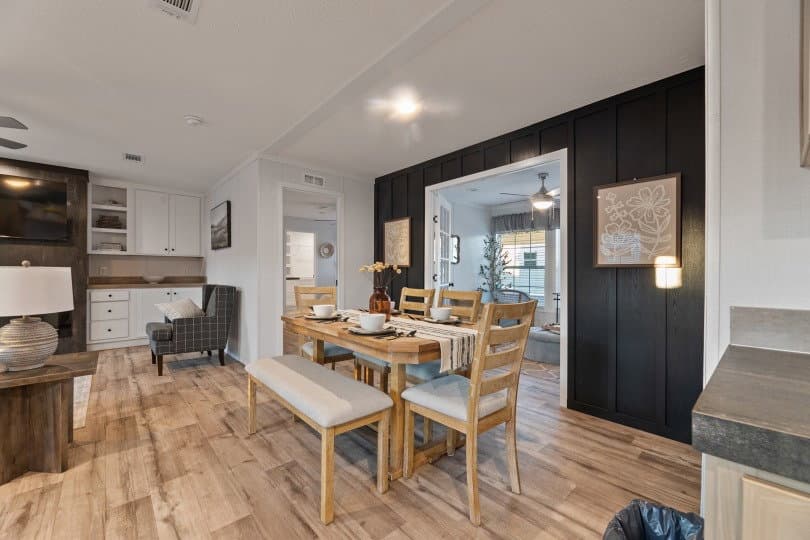 32644d interior home features
