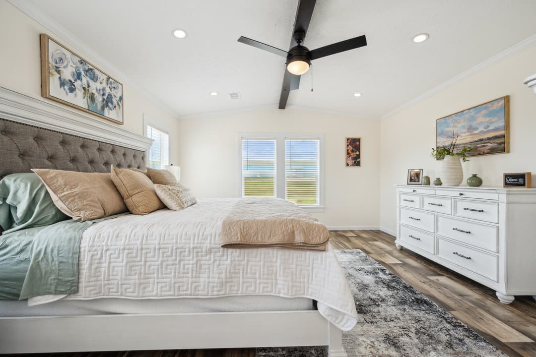 Nexus bedroom home features