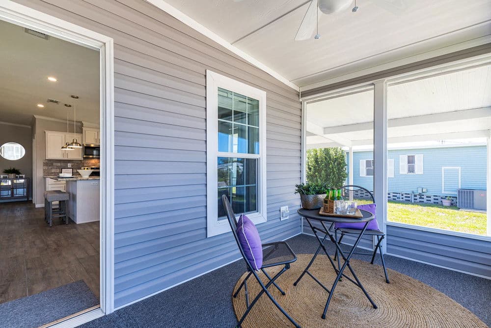 Mack exterior home features