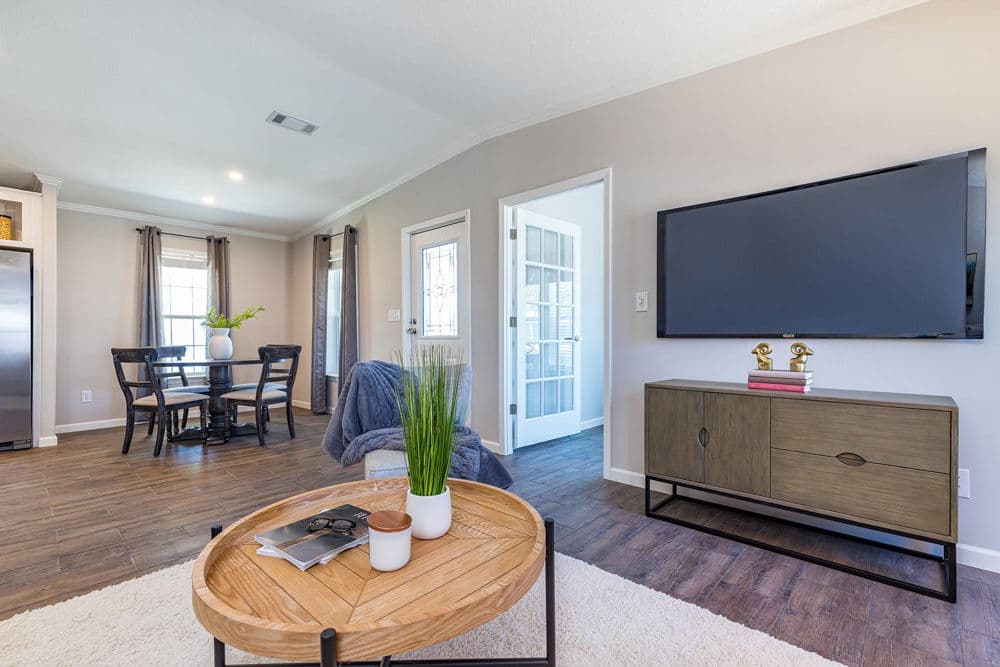 Mack interior home features