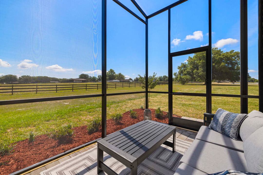 Silver springs 5355 exterior home features