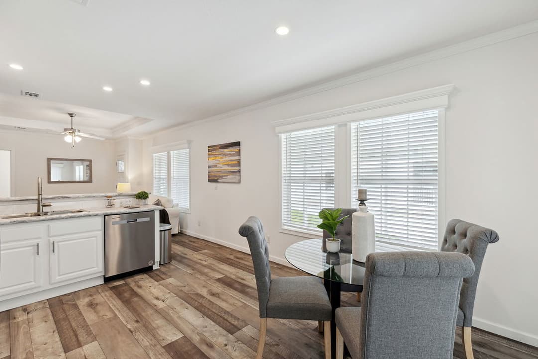 Silver springs 5029 interior home features