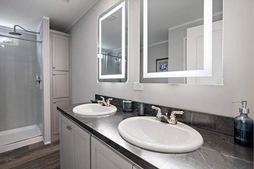 Apopka bathroom home features