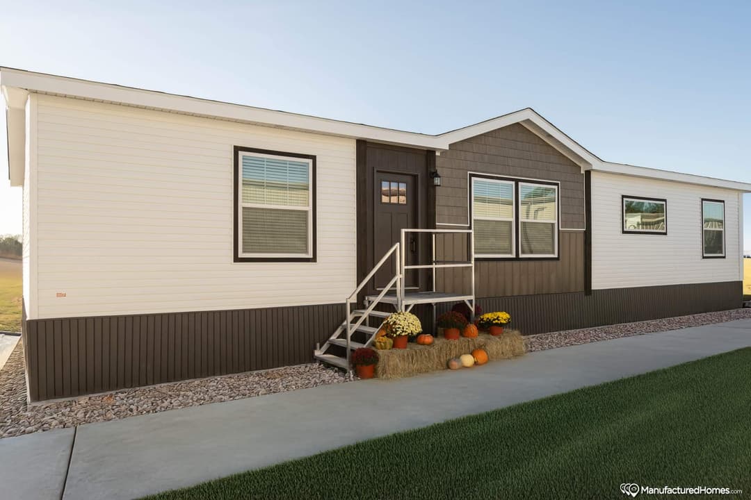 The shades creek exterior home features