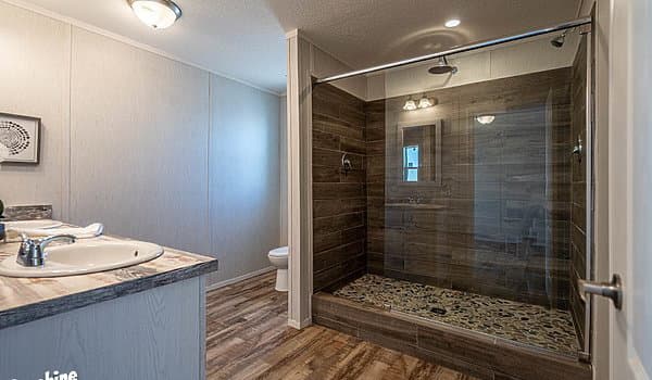 Arc1680-8000 bathroom home features