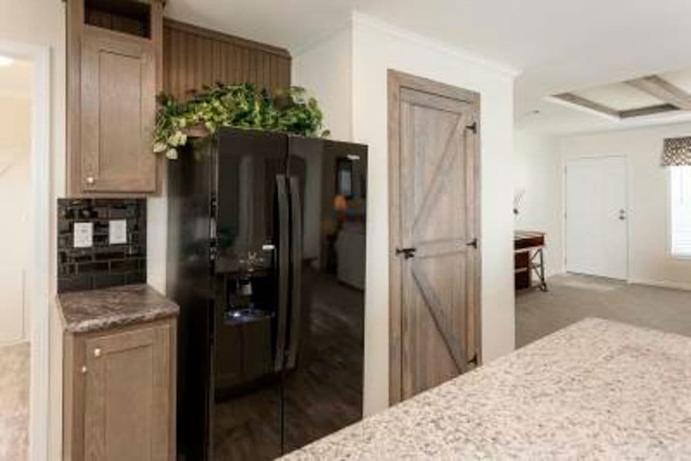 Moyne kitchen home features