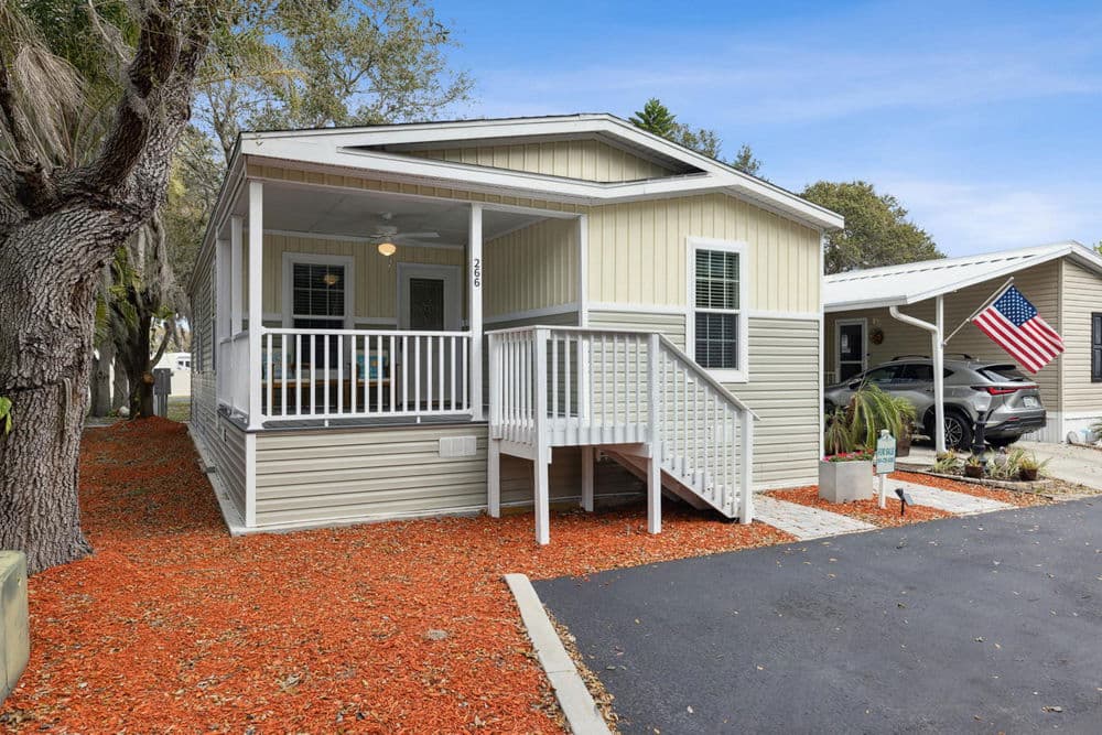 Amica exterior home features